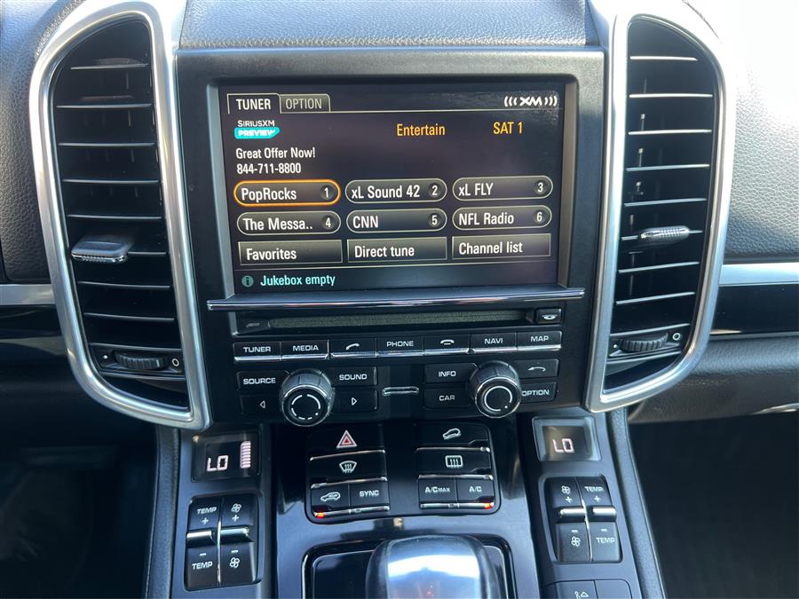 2016 Porsche Cayenne AWD 4dr photo