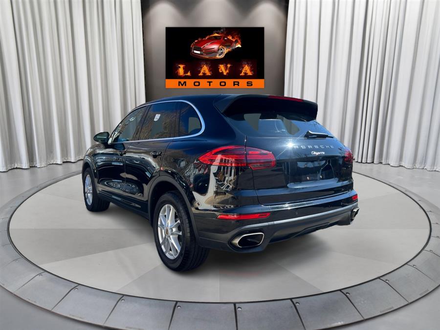 2016 Porsche Cayenne AWD 4dr photo
