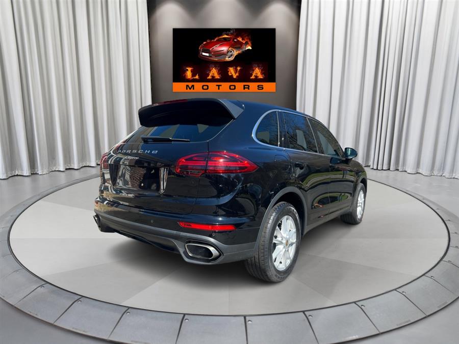 2016 Porsche Cayenne AWD 4dr photo