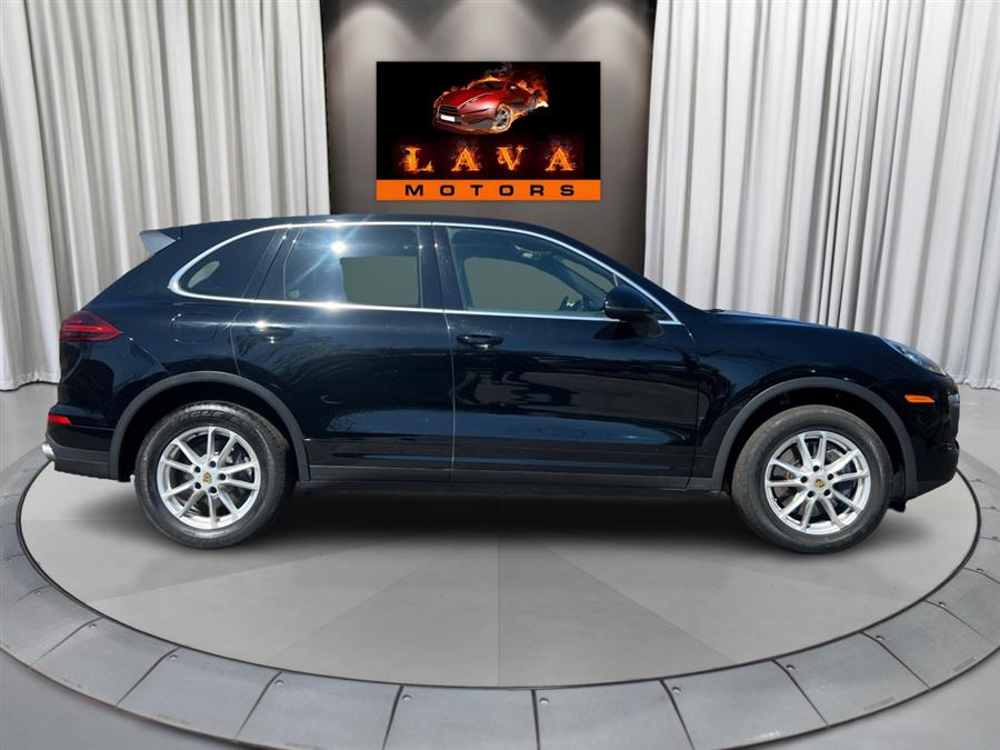 2016 Porsche Cayenne AWD 4dr photo