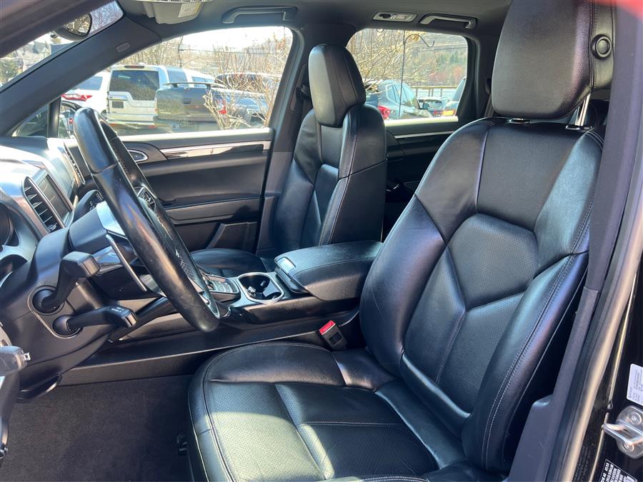2016 Porsche Cayenne AWD 4dr photo