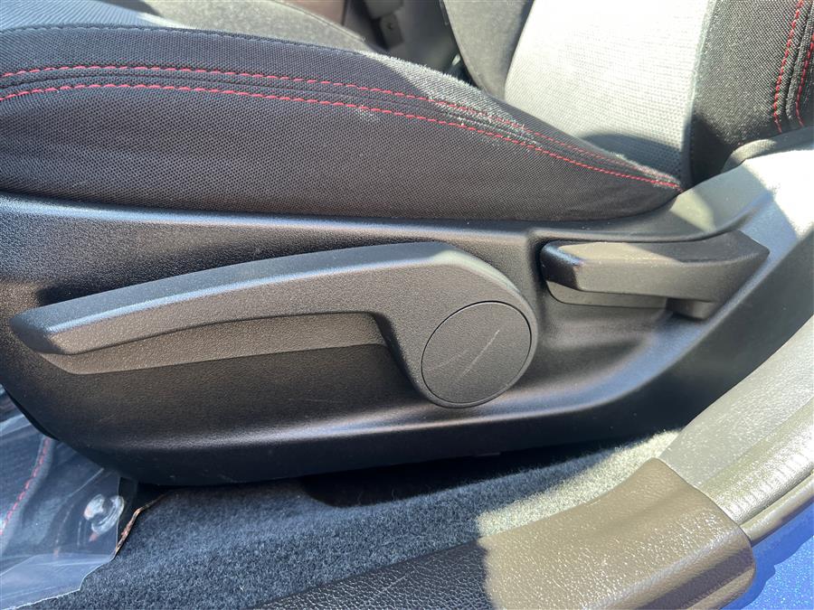 2016 Subaru WRX 4dr Sdn Man Premium photo