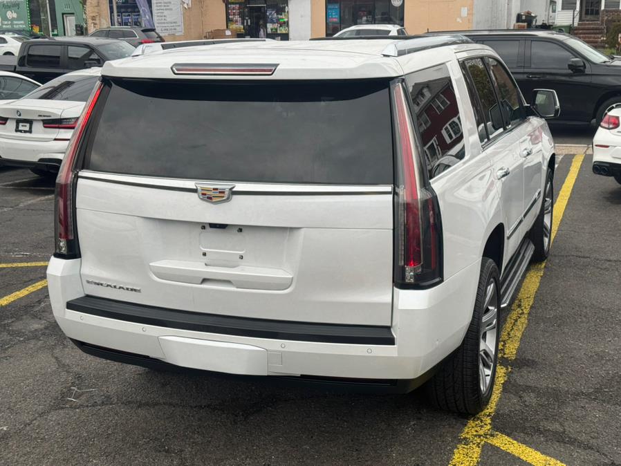 2019 Cadillac Escalade 4WD 4dr Luxury photo