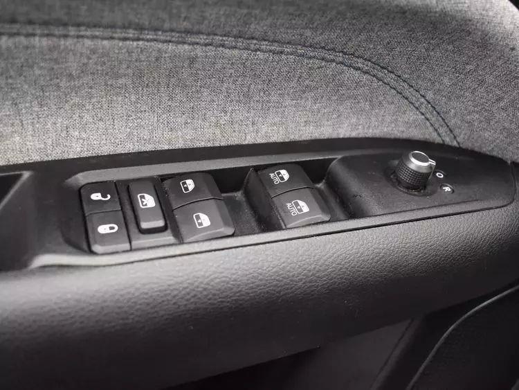2022 Jeep Compass Latitude Sport Utility 4D photo