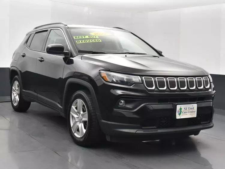 2022 Jeep Compass Latitude Sport Utility 4D photo