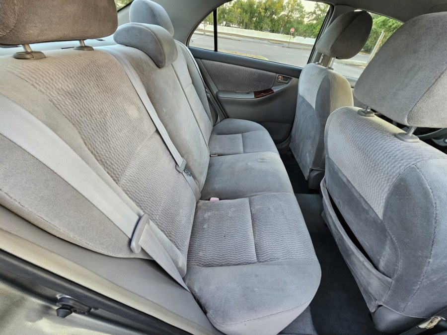 2006 Toyota Corolla CE photo