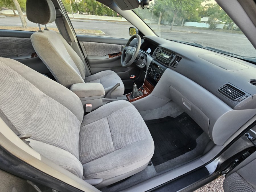 2006 Toyota Corolla CE photo