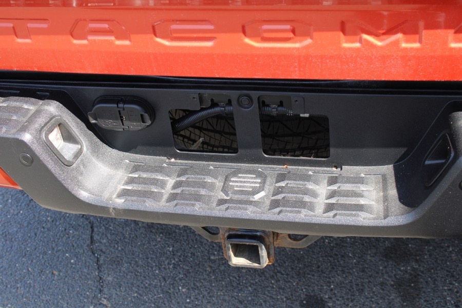 2018 Toyota Tacoma TRD Sport Double Cab 6'' Bed V photo