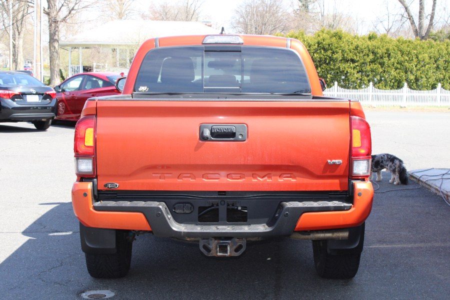 2018 Toyota Tacoma TRD Sport Double Cab 6'' Bed V photo