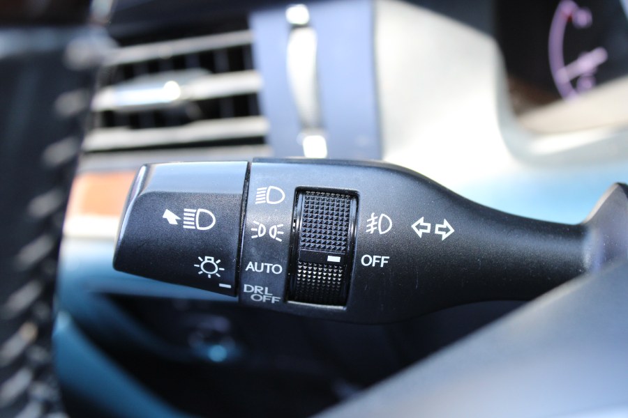 2013 Lexus ES 350 photo