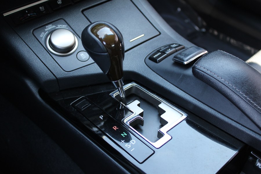 2013 Lexus ES 350 photo