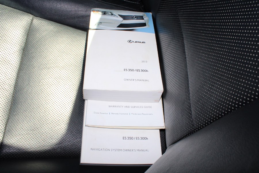 2013 Lexus ES 350 photo