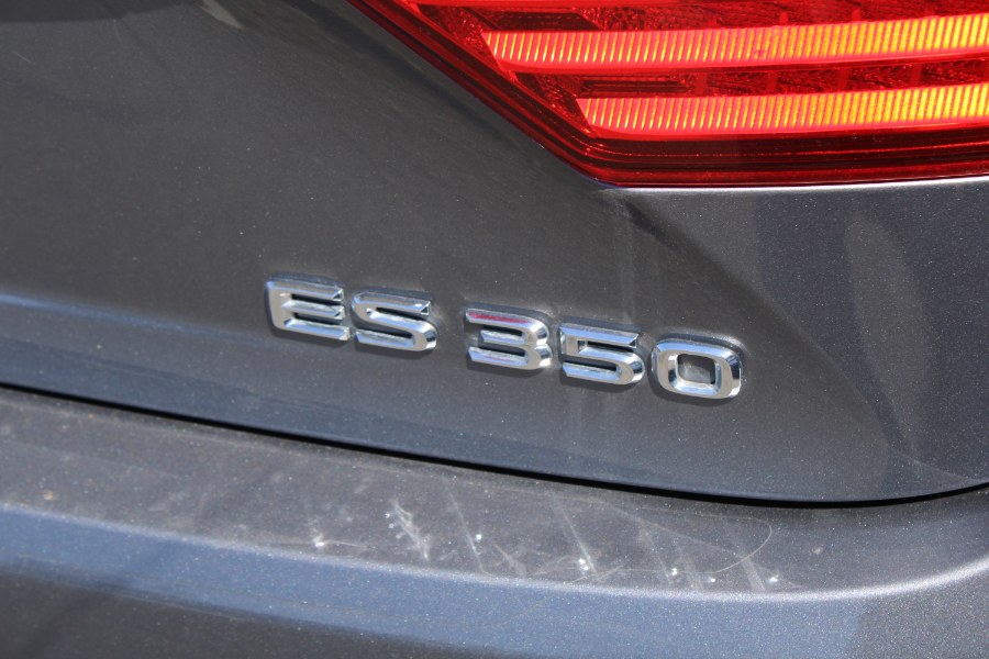 2013 Lexus ES 350 photo