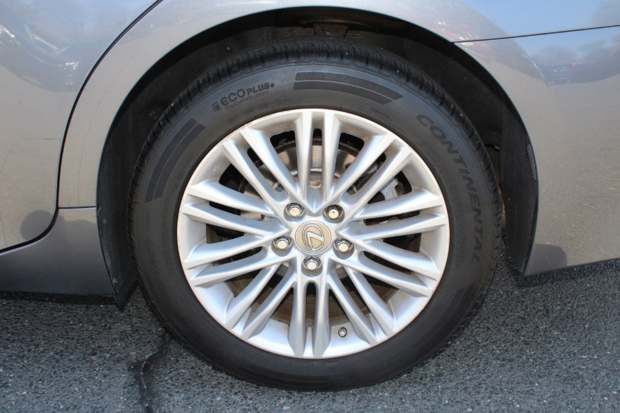2013 Lexus ES 350 photo