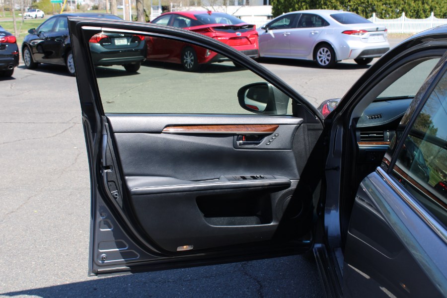 2013 Lexus ES 350 photo