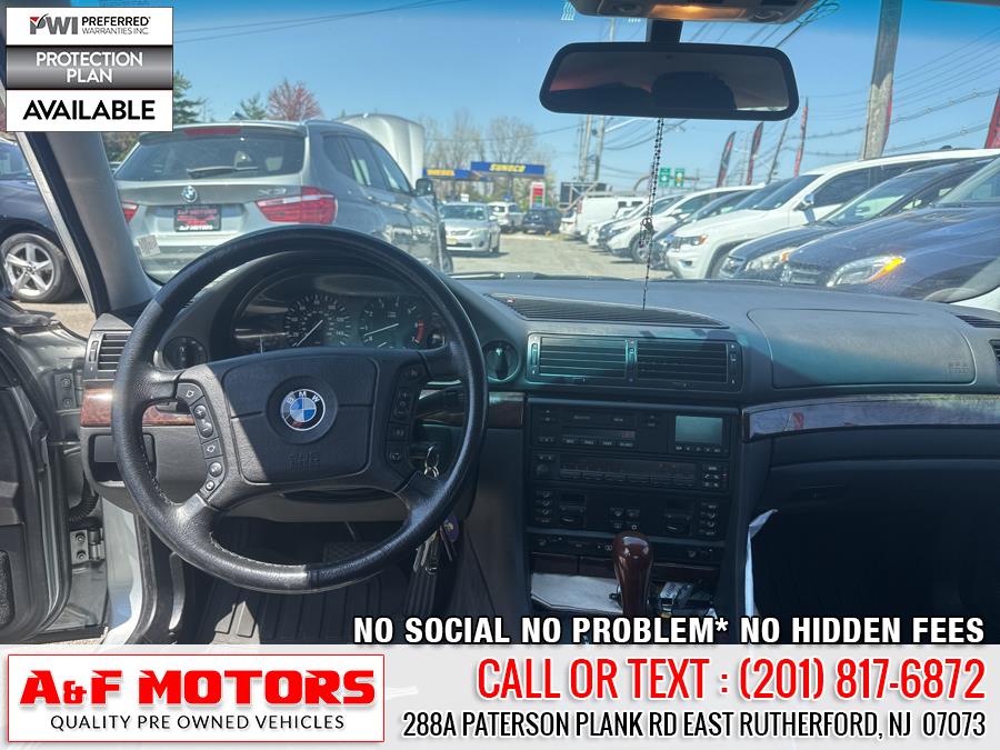 1995 BMW 7-Series 740iL photo