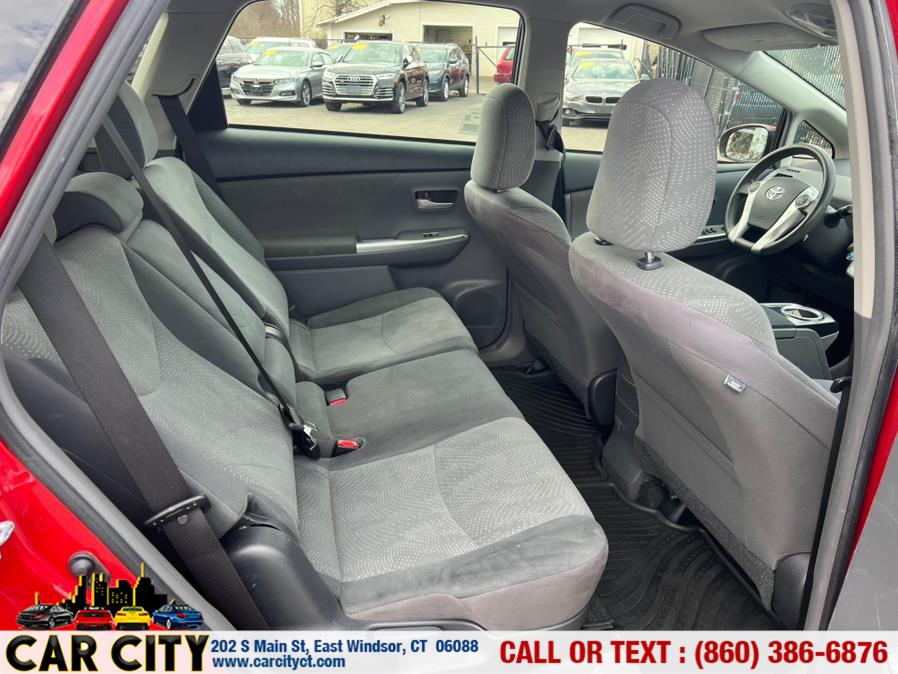 2013 Toyota Prius v Two photo