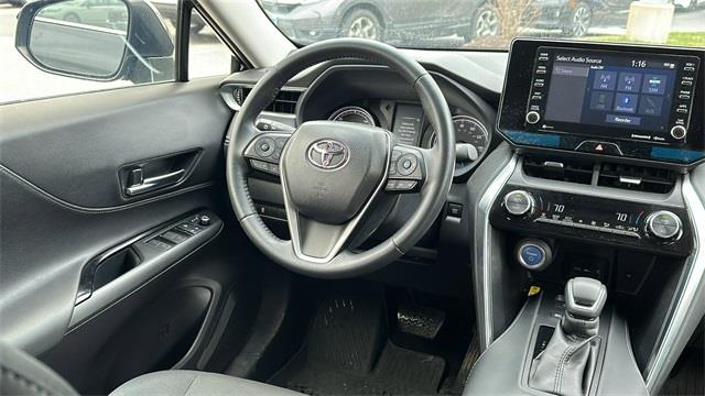 2021 Toyota Venza LE photo