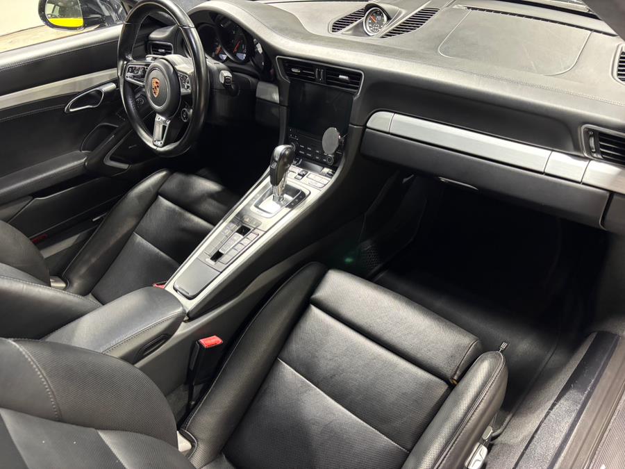 2017 Porsche 911 Carrera S Coupe photo
