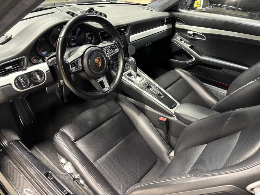 2017 Porsche 911 Carrera S Coupe photo