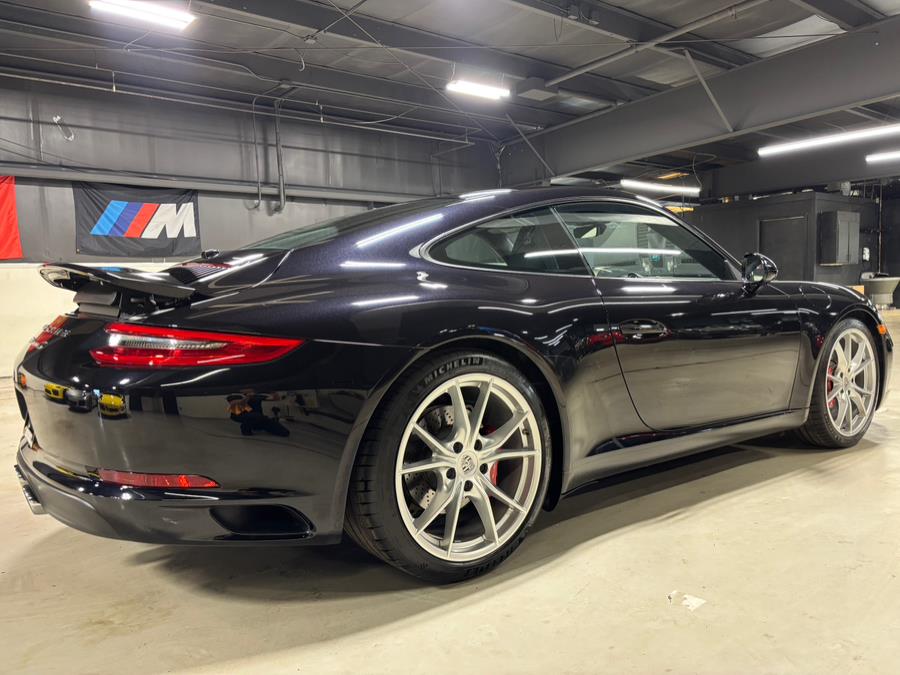 2017 Porsche 911 Carrera S Coupe photo