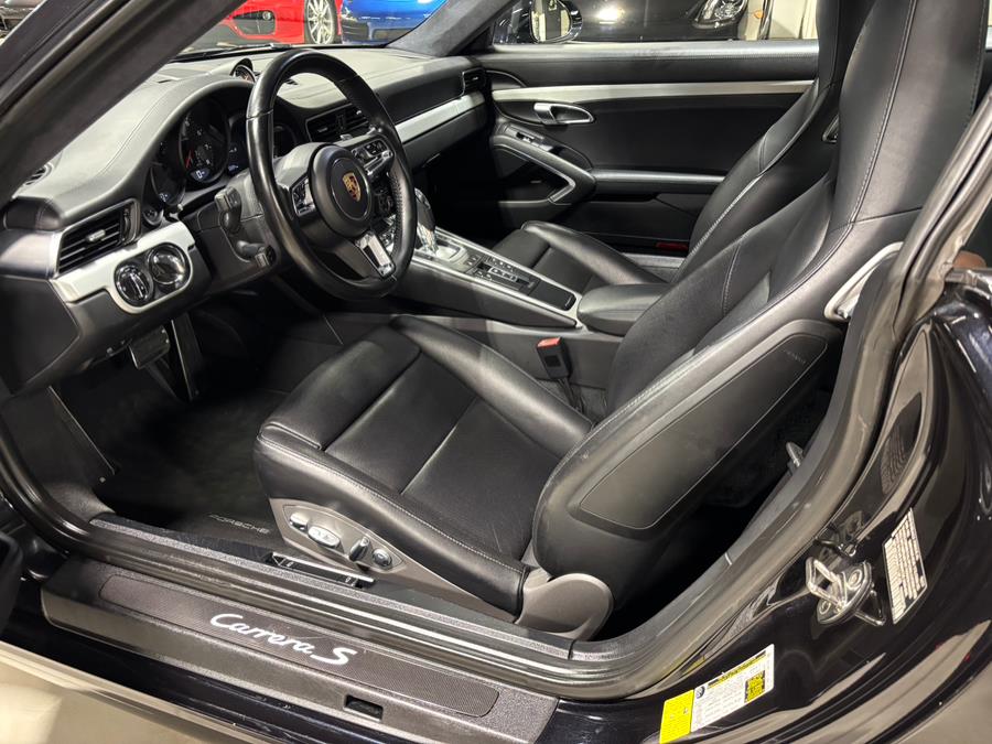 2017 Porsche 911 Carrera S Coupe photo