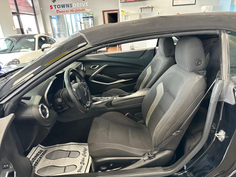 2017 Chevrolet Camaro 2dr Conv 1SS photo
