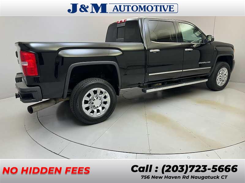 2016 GMC Sierra 2500HD Denali photo