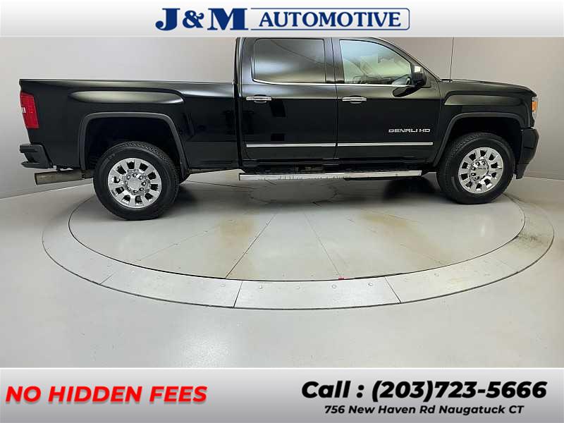 2016 GMC Sierra 2500HD Denali photo