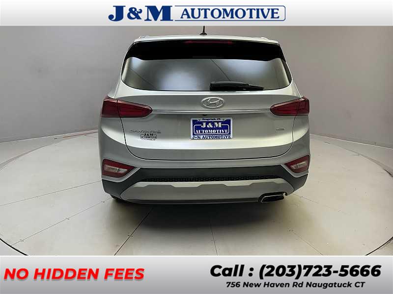 2020 Hyundai Santa Fe SE photo