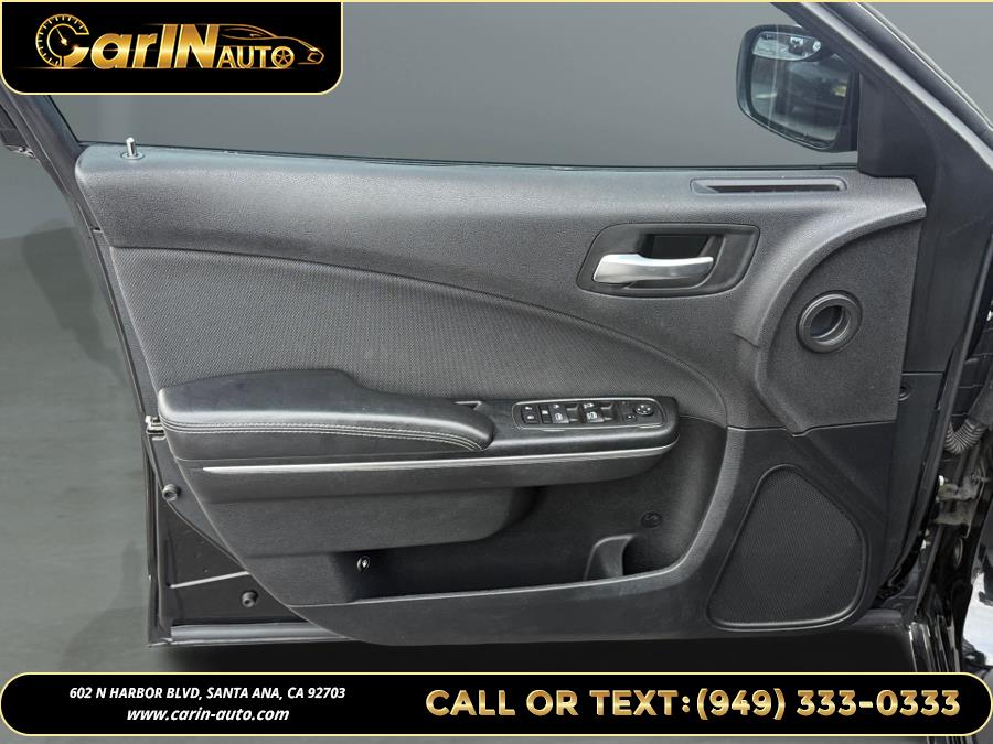 2015 Dodge Charger 4dr Sdn SE RWD photo