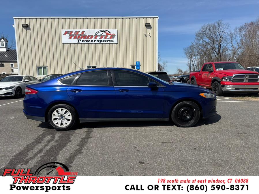 2013 Ford Fusion S photo