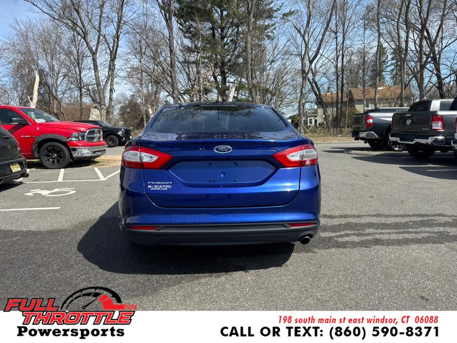2013 Ford Fusion S photo