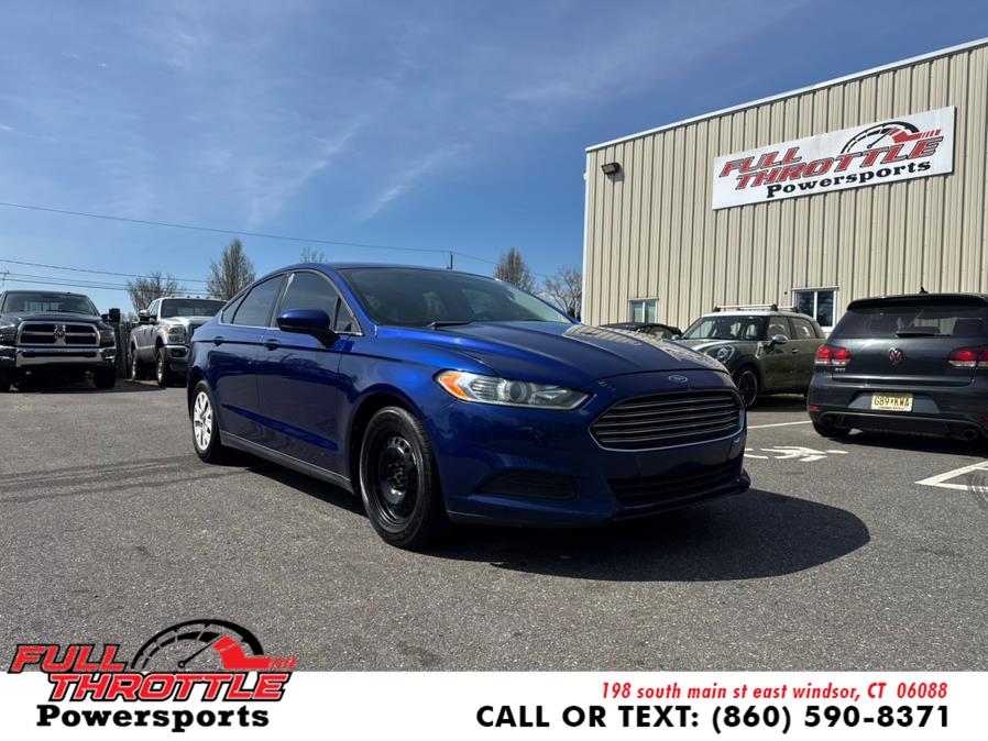 2013 Ford Fusion S photo