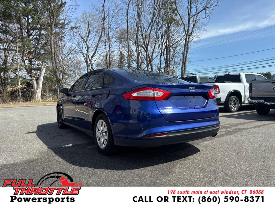 2013 Ford Fusion S photo