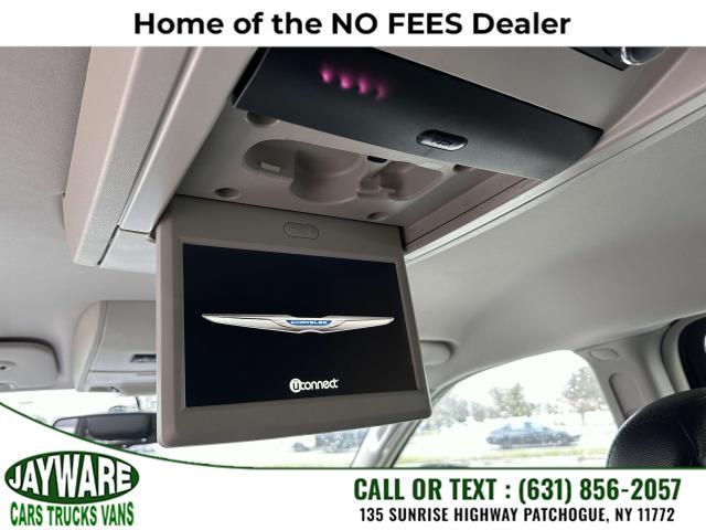 2014 Chrysler Town & Country Touring photo