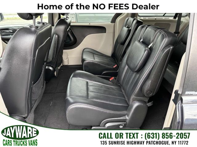 2014 Chrysler Town & Country Touring photo
