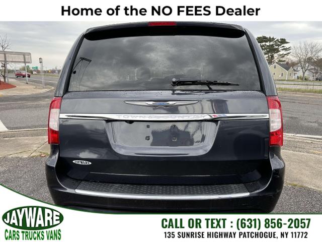 2014 Chrysler Town & Country Touring photo