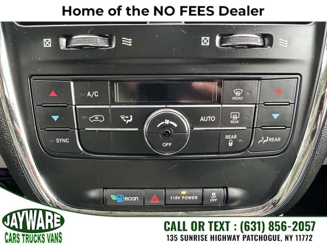 2014 Chrysler Town & Country Touring photo