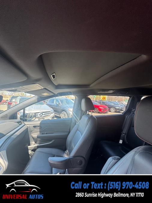 2023 Honda Odyssey Sport Auto photo