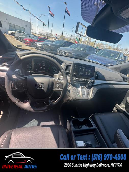 2023 Honda Odyssey Sport Auto photo
