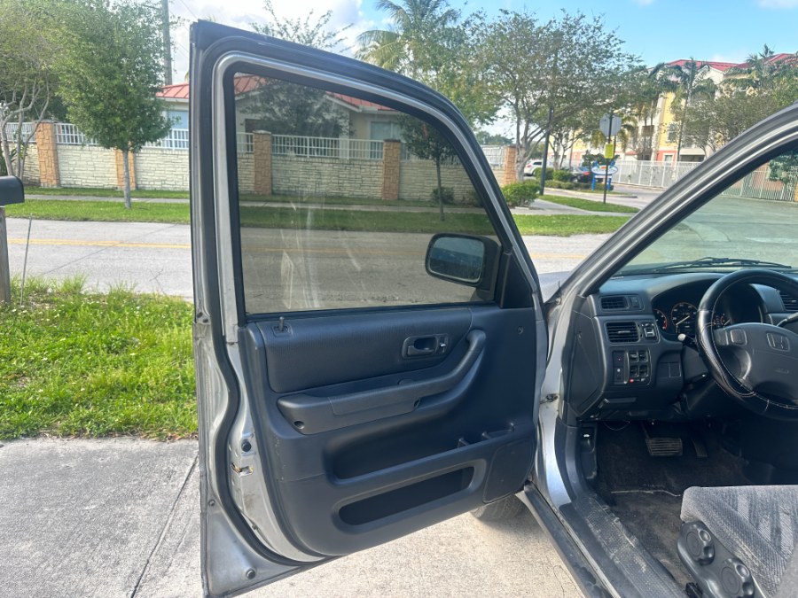 2001 Honda CR-V LX photo