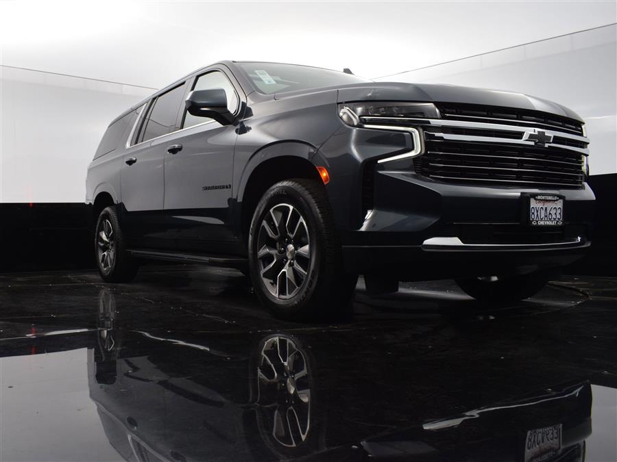 2021 Chevrolet Suburban LT photo