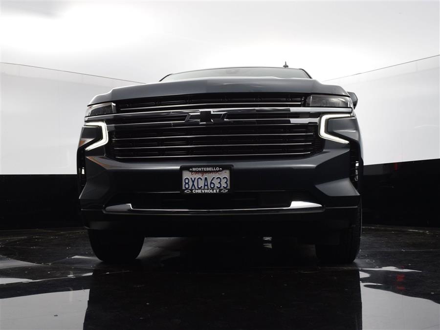 2021 Chevrolet Suburban LT photo