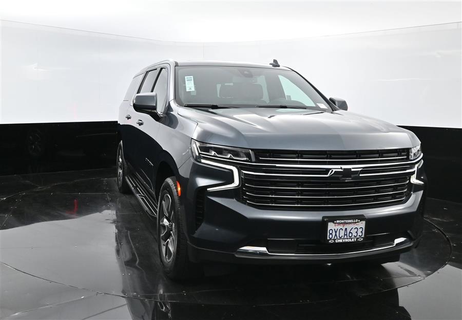 2021 Chevrolet Suburban LT photo