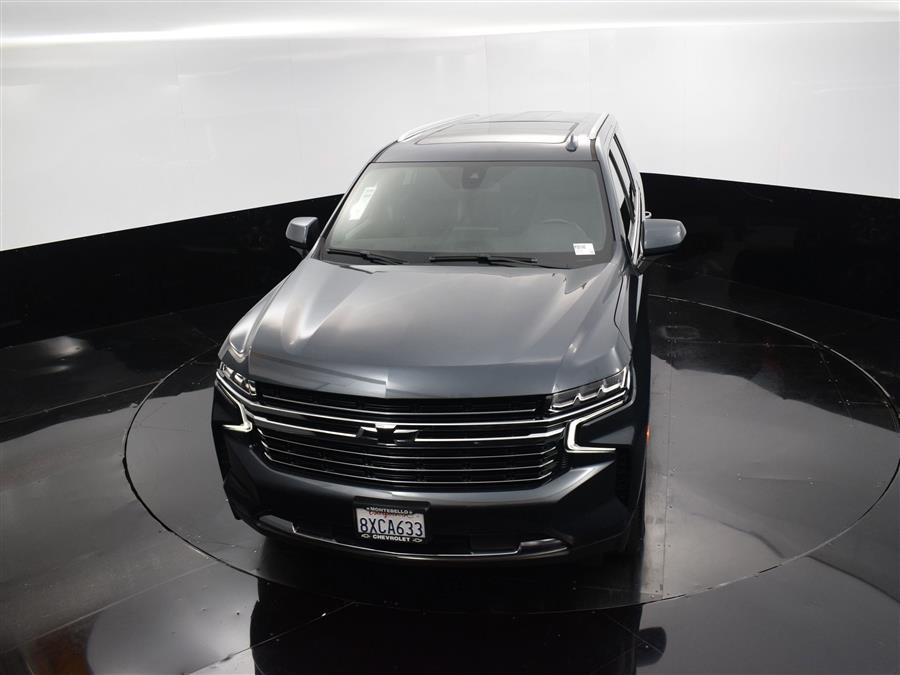 2021 Chevrolet Suburban LT photo