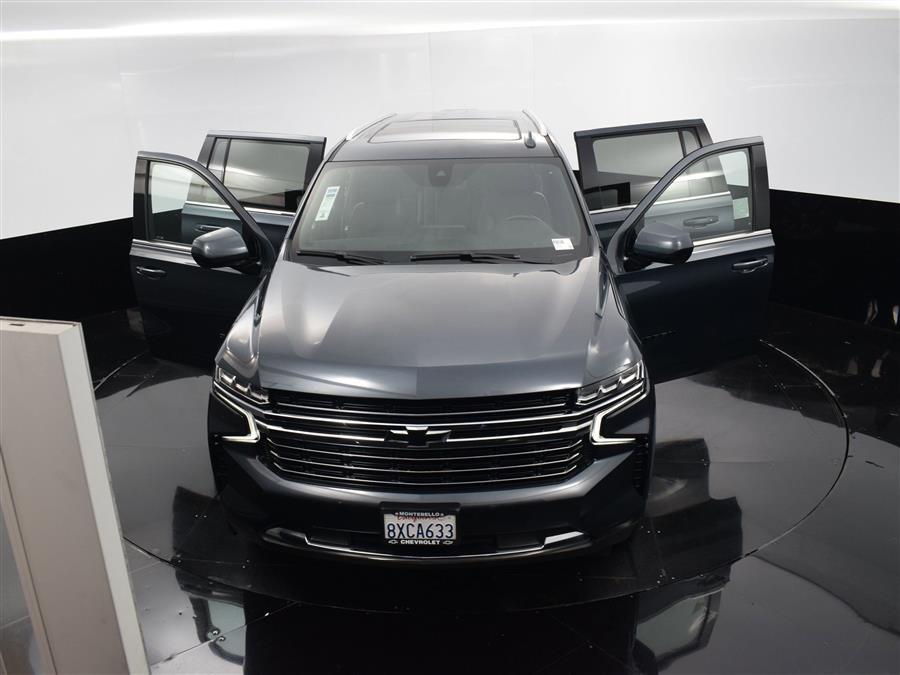 2021 Chevrolet Suburban LT photo