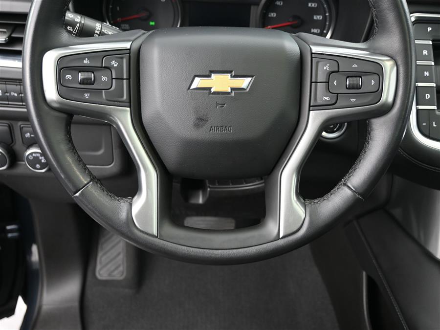2021 Chevrolet Suburban LT photo