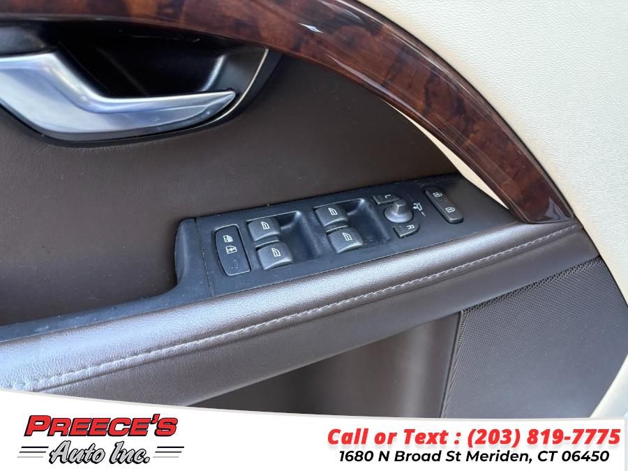 2013 Volvo XC70 3.2 photo