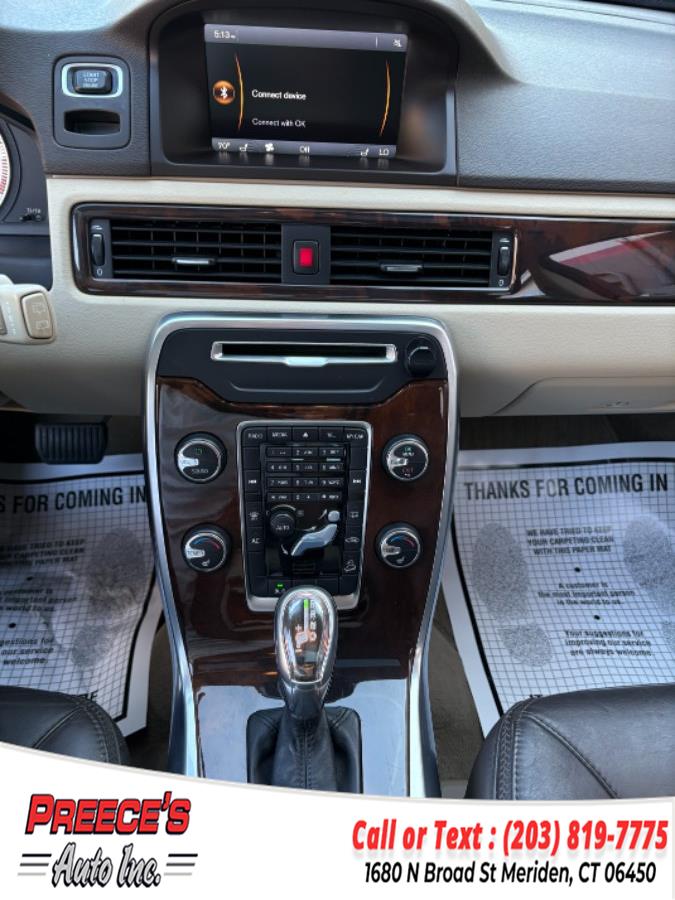 2013 Volvo XC70 3.2 photo